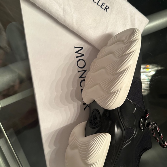 moncler women's thelma sarpa sneaker shoes size 39, black with white bottom - Picture 7 of 8